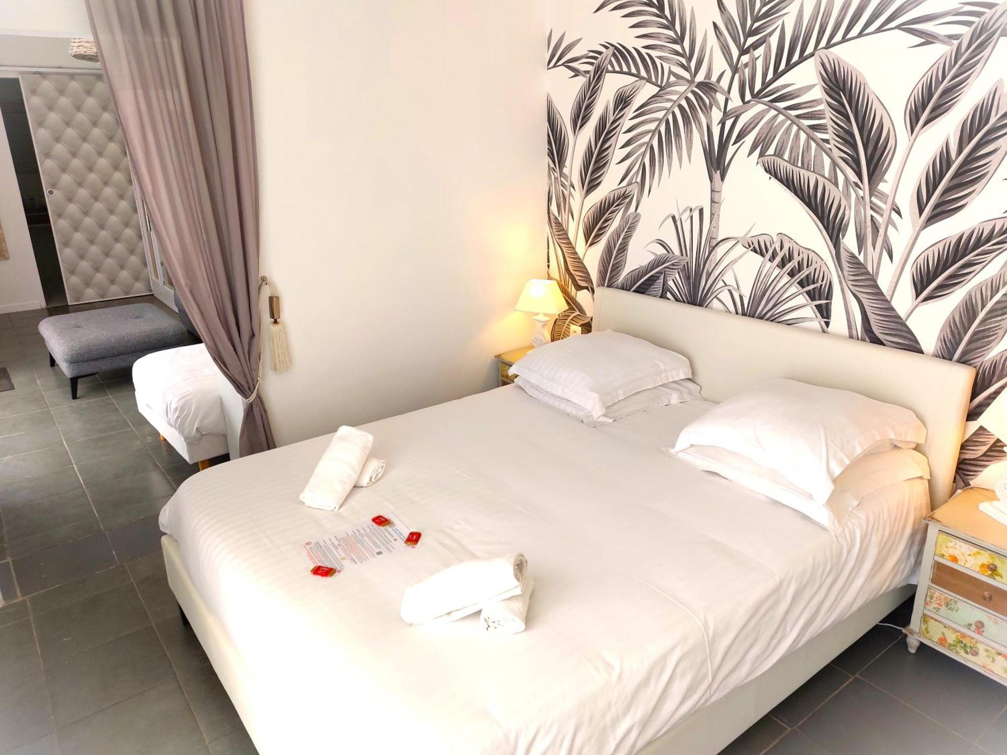 Hotel Les Jardins De Bormes, Sauna & Jacuzzi Phòng bức ảnh