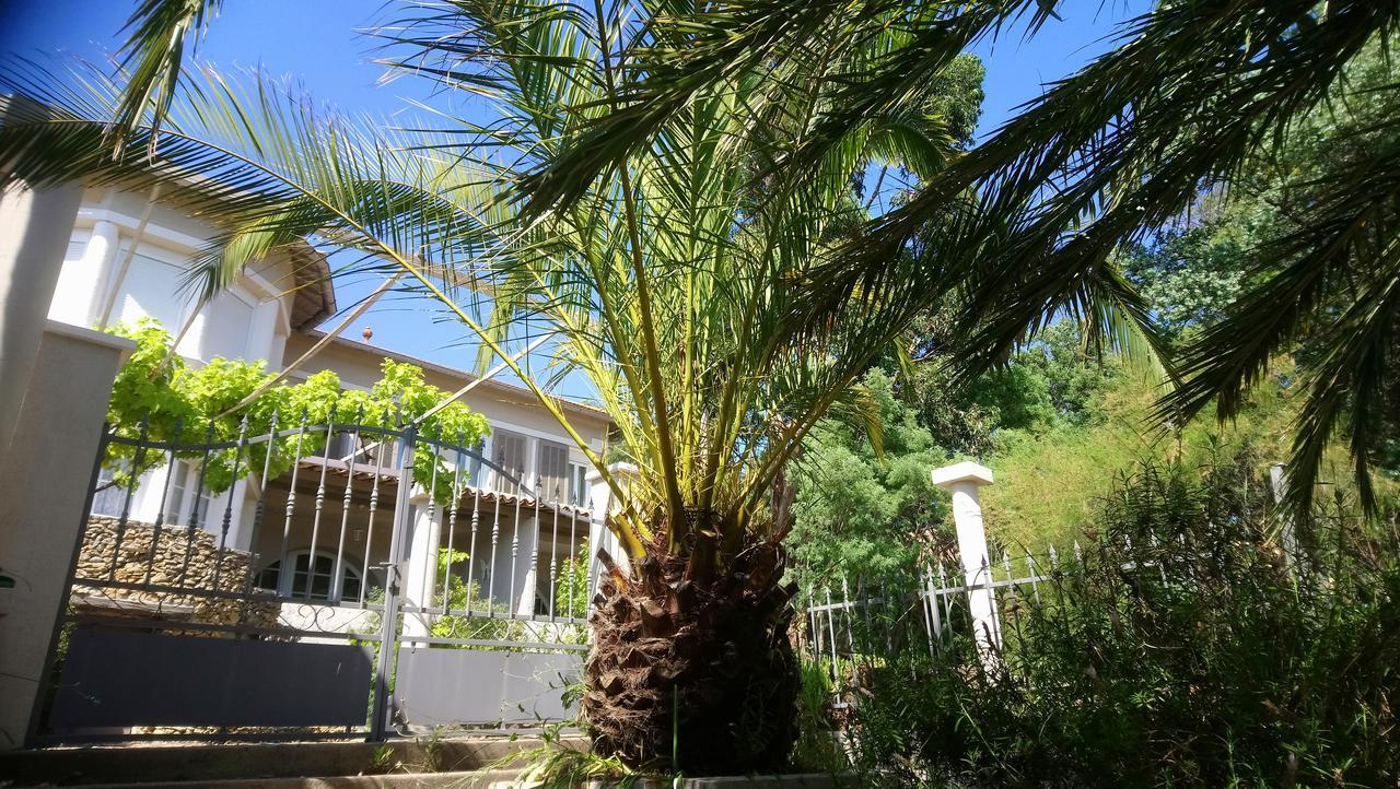 Hotel Les Jardins De Bormes, Sauna & Jacuzzi Ngoại thất bức ảnh
